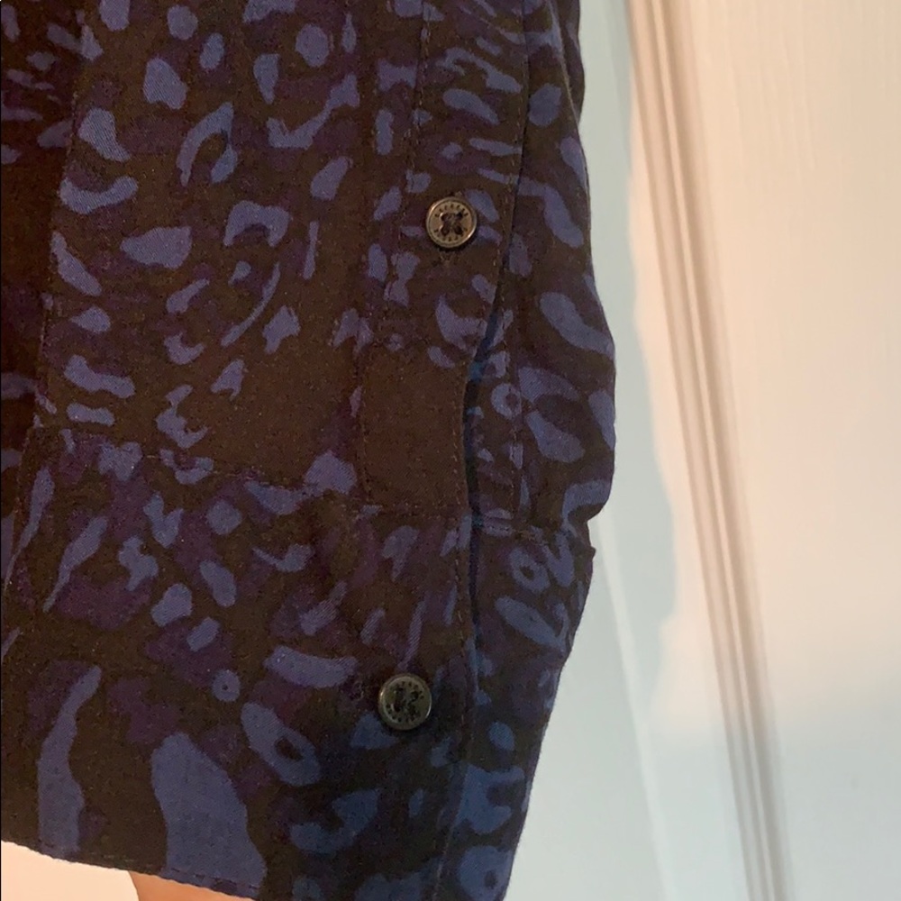 Express Button Down XS - Picture 4 of 5